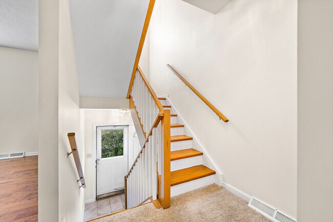 Entry stair to 2nd floor - 1008 Middletown Rd