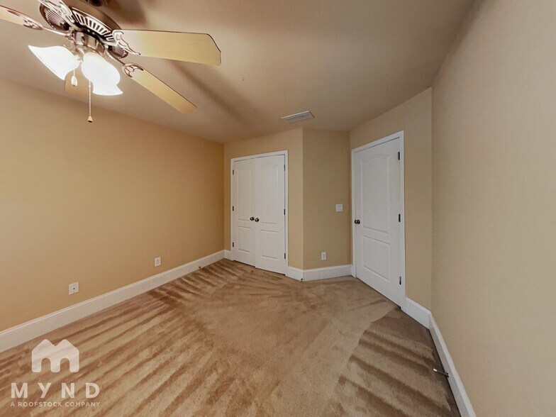 Building Photo - 131 Grandiflora Dr