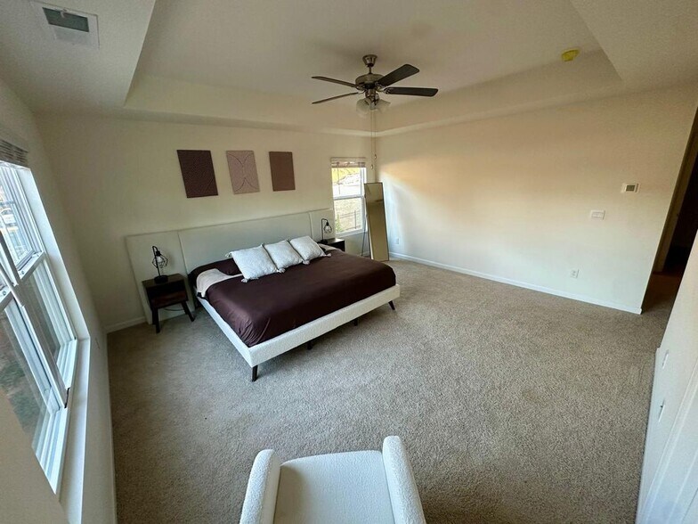 Building Photo - 608 Gray Br Ct