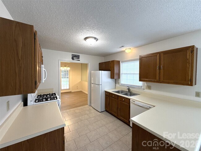 Building Photo - 13500 Stephendale Dr