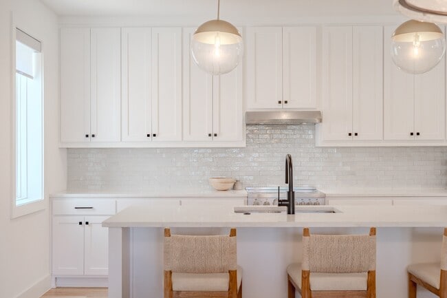 Building Photo - 7207 Gaston Ave