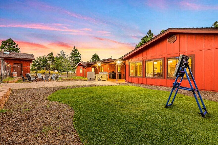 Building Photo - 5420 Cassi Ln