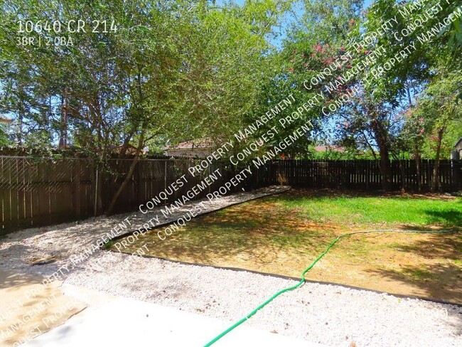 Building Photo - Updated 3 Bedroom, 2 Bath Home w/Fenced Yard!