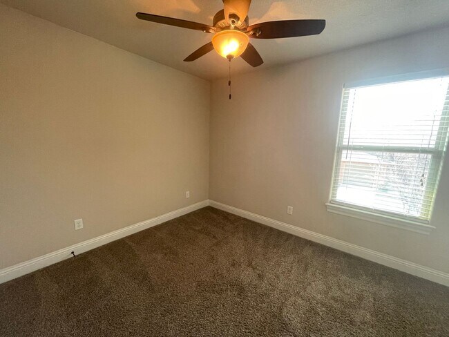 Building Photo - Beautiful Benbrook 3B/2.5B Townhome ((Stainless Steel Appliance Package)) Dazzling wood-like tile...