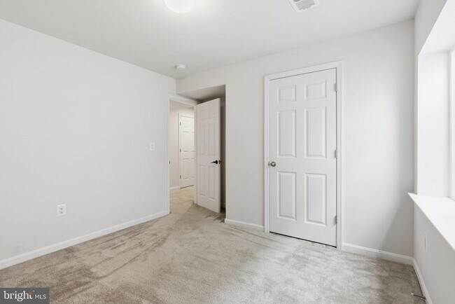 Building Photo - 10302 Spotswood Dr