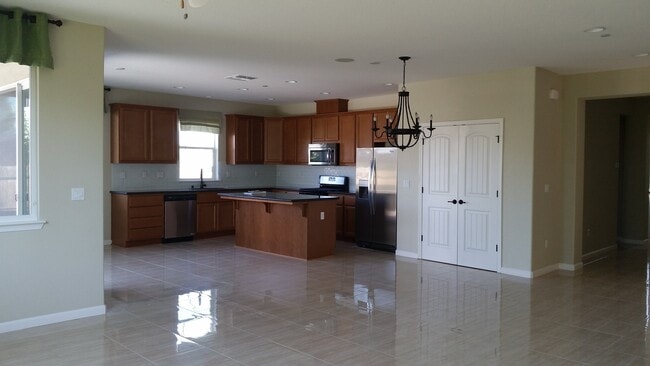 Building Photo - 4837 Langley Way