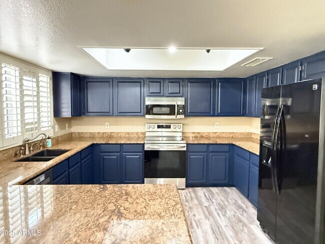 Building Photo - 444 E Ave Sierra Madre