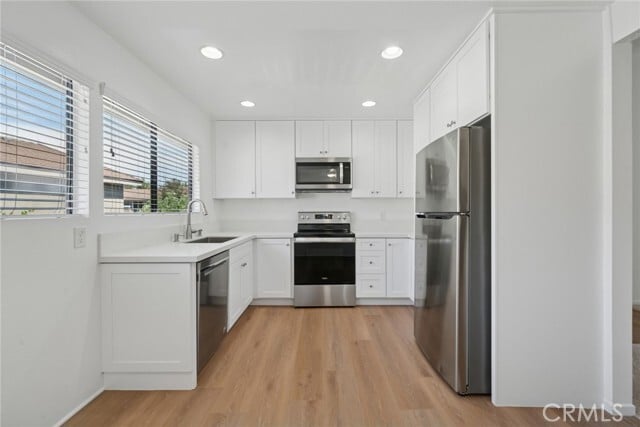 Building Photo - 82 Streamwood