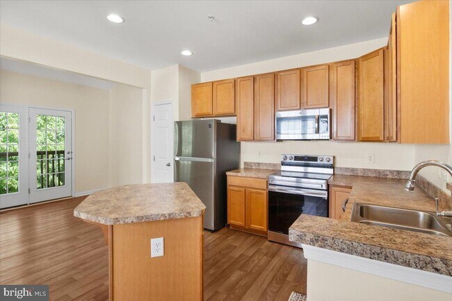 Building Photo - 8329 Autumn Crest Ln