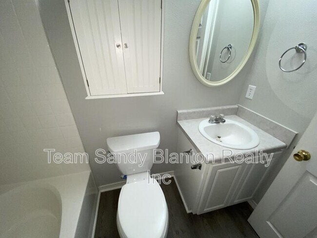 Building Photo - 10340 Chinaberry Ct