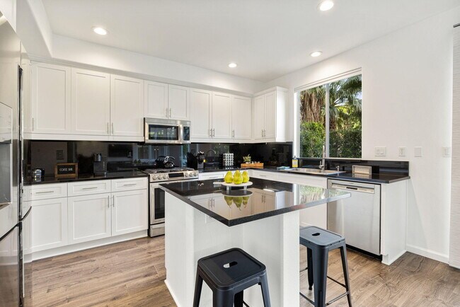 Building Photo - 48701 Anastacia Ct