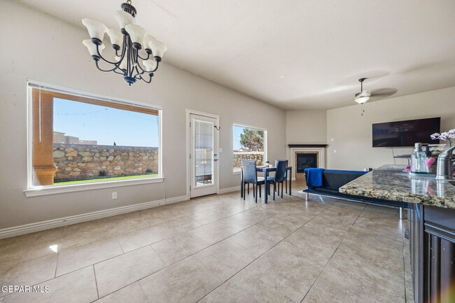 Building Photo - 3645 Almond Beach Dr