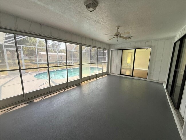 Building Photo - 1001 S Wapello St