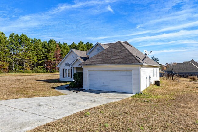 Building Photo - 11 Cobblestone Dr NW