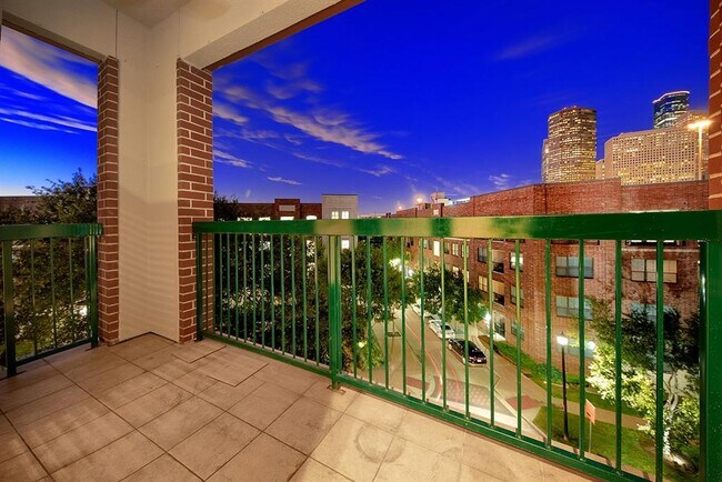 Building Photo - 300 St Joseph Pkwy