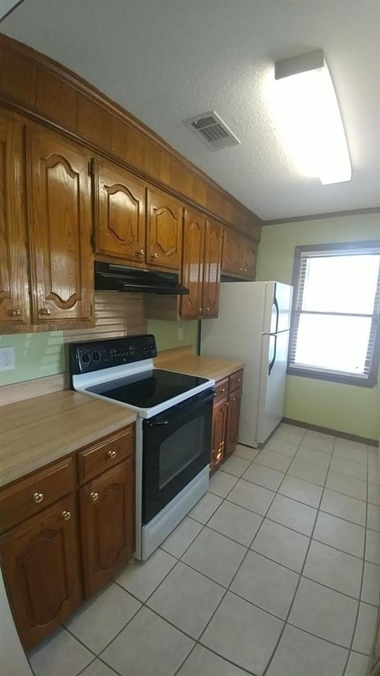 Building Photo - 122 Amberwood Dr
