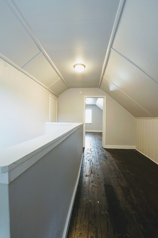 Building Photo - 3907 Peyton Ave