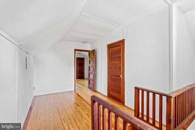 Building Photo - 7014 Beechwood Dr