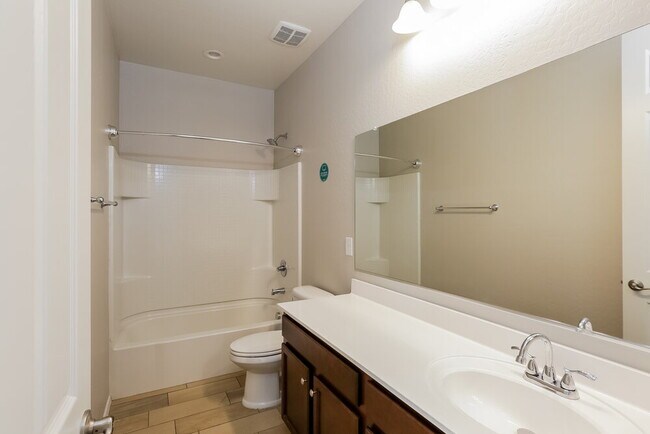 Building Photo - 7931 E Boise St