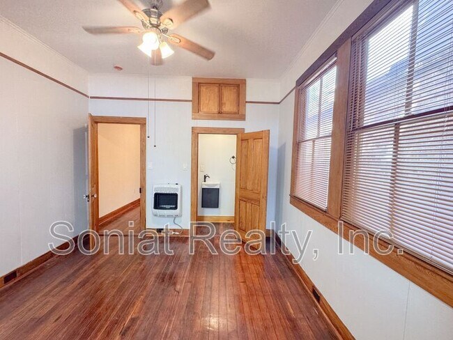 Building Photo - 2632 O'Reilly St