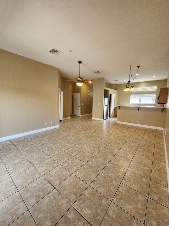 Building Photo - A Fabulous 3 Bedroom Townhome In North Las Vegas