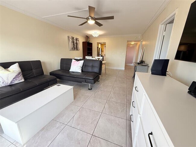 Building Photo - 3201 NE 14th Street Causeway