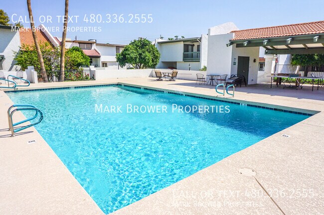 Building Photo - 3229 S Fairfield Dr