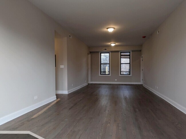 Building Photo - 3405 W Fullerton Ave