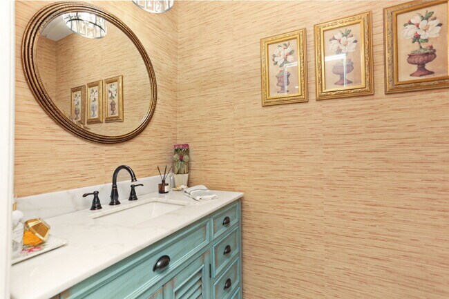 Building Photo - 376 Knapps Hwy