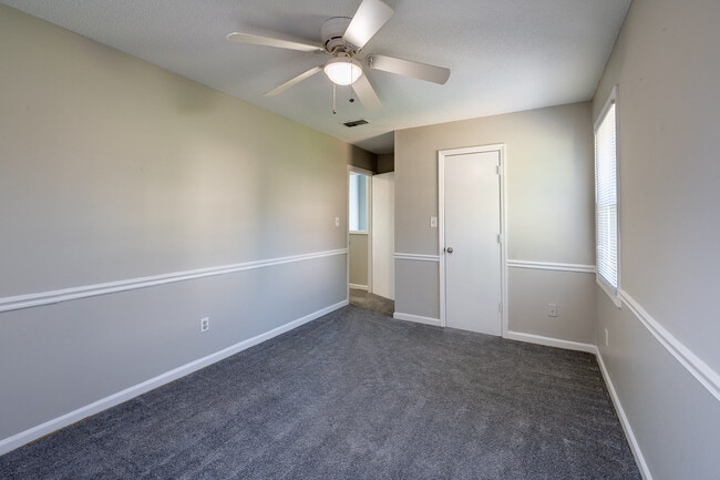 Building Photo - 3821 Forest Creek Way