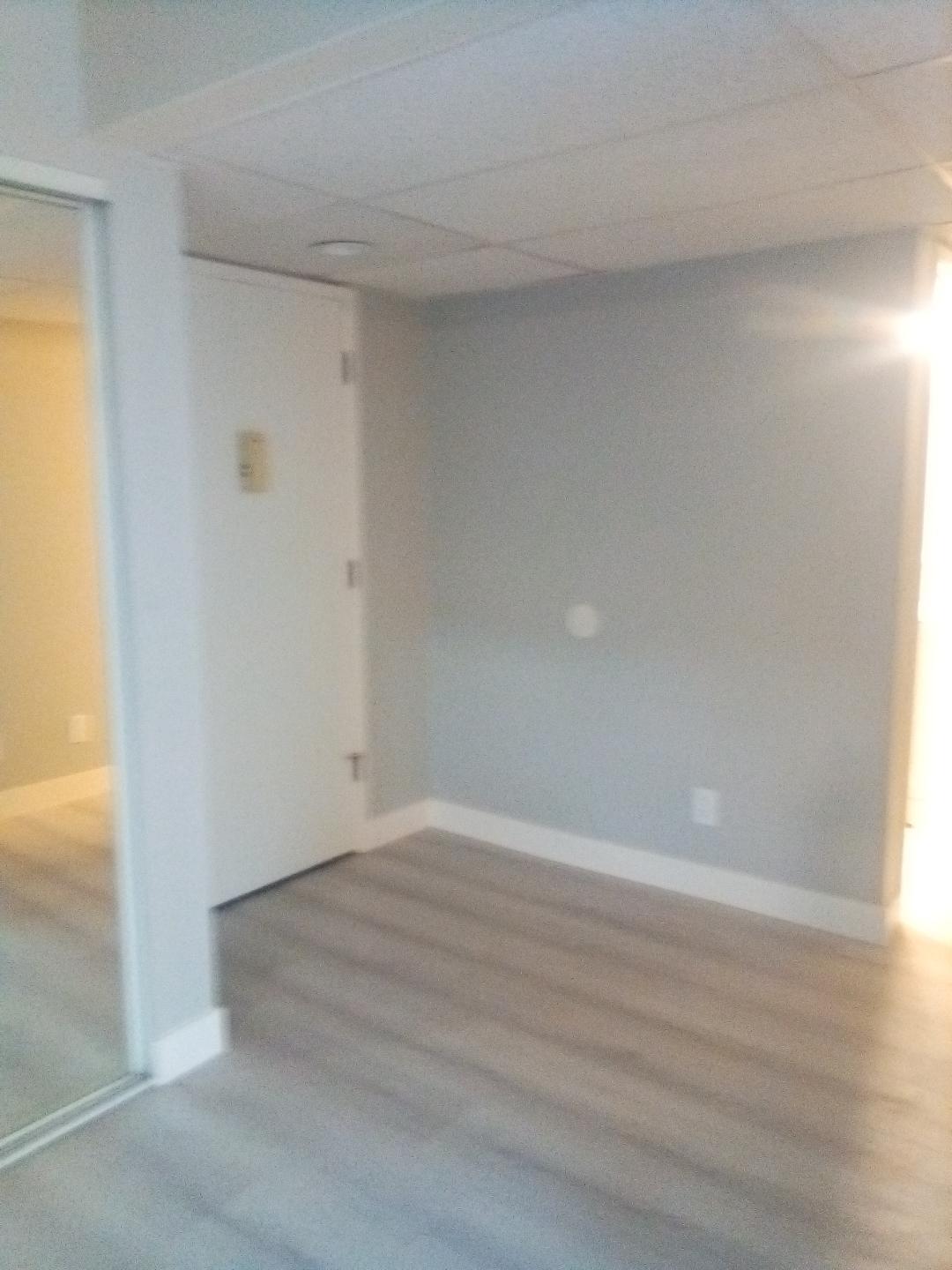 Building Photo - 6924 Woodman Ave