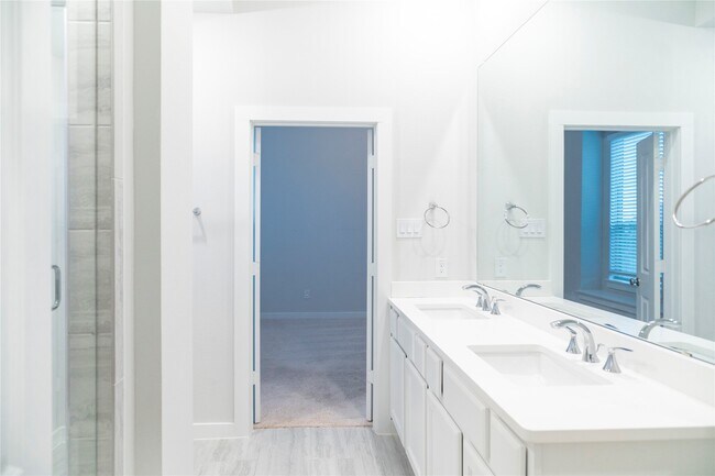 Building Photo - 6519 Bramble Cv Ln