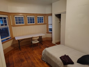 Building Photo - 2438 Haste St