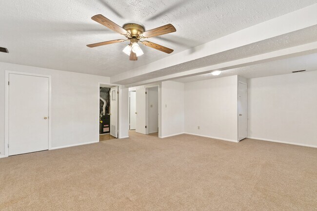 Building Photo - 7105 Omaha Blvd