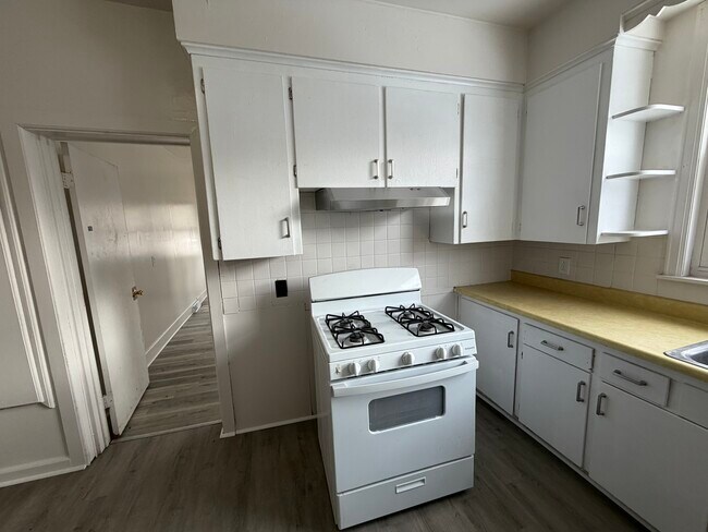 Building Photo - 202 Union Pl