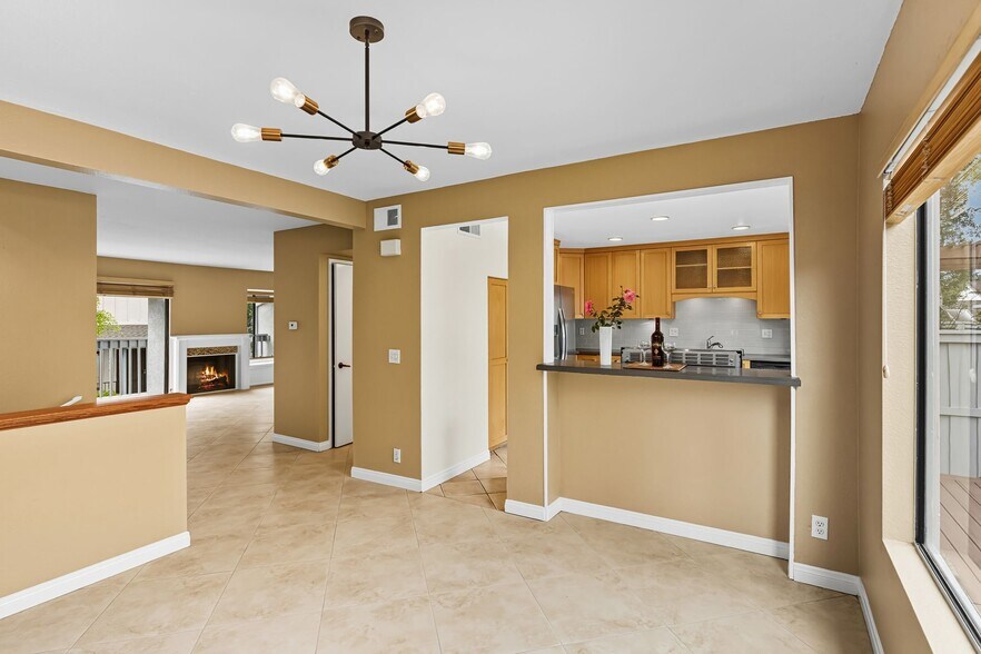 Building Photo - 8246 Caminito Modena