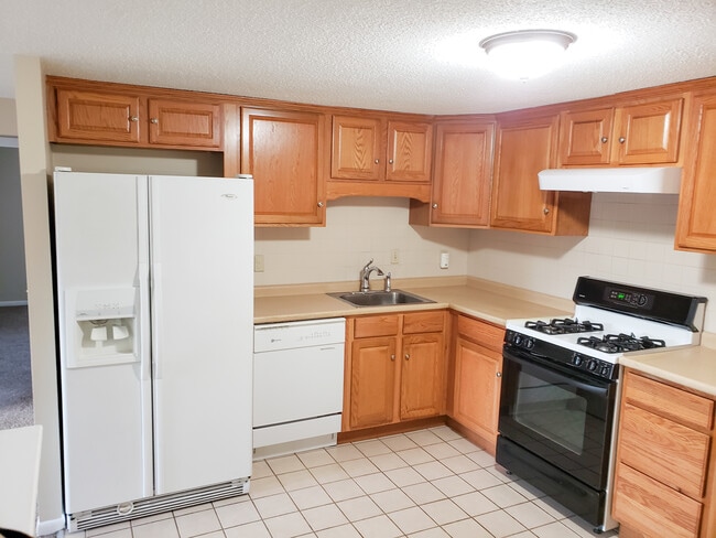 Building Photo - 9 Cross St