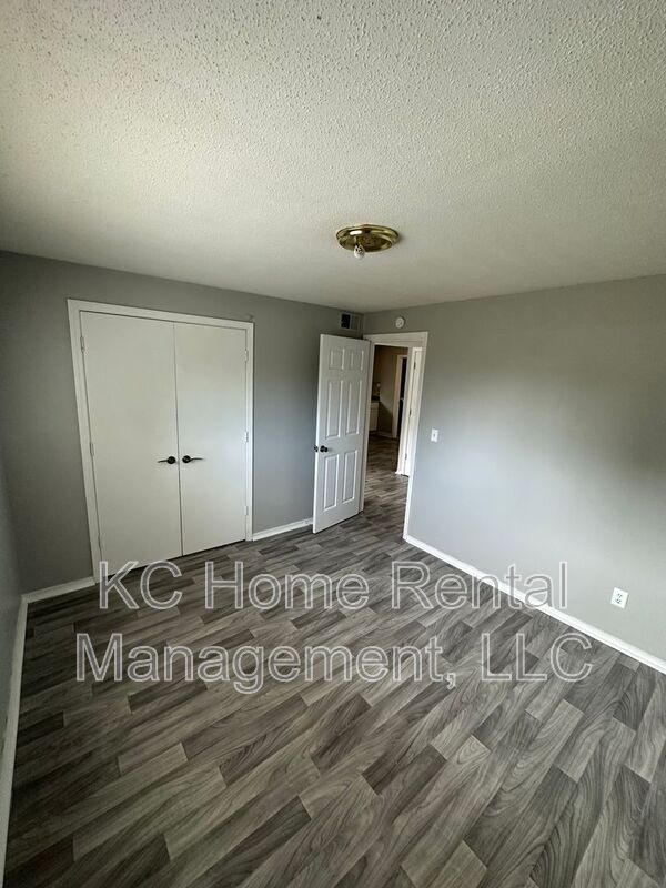 Building Photo - 6500 Ravena Rd