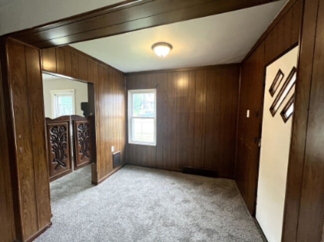 Building Photo - 453 Ohio Ave