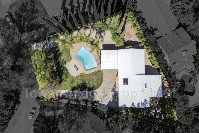 Building Photo - 3937 Orangewood Dr