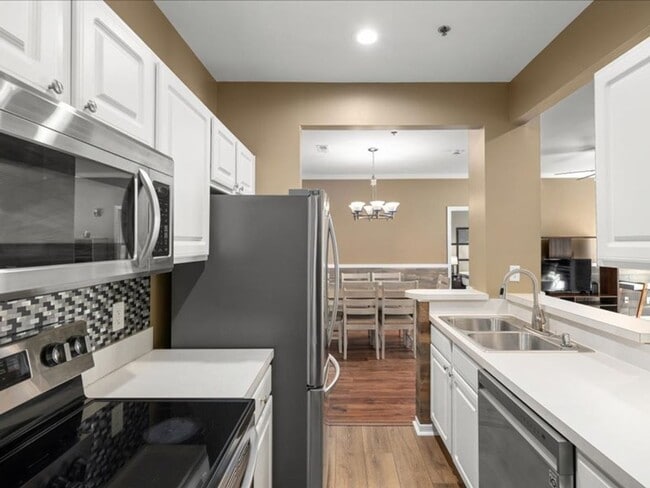 Building Photo - For Rent: Beautifully updated 2-bed/2-bath condo, Sandpiper Village, Rehoboth. $2,000.00/month. P...