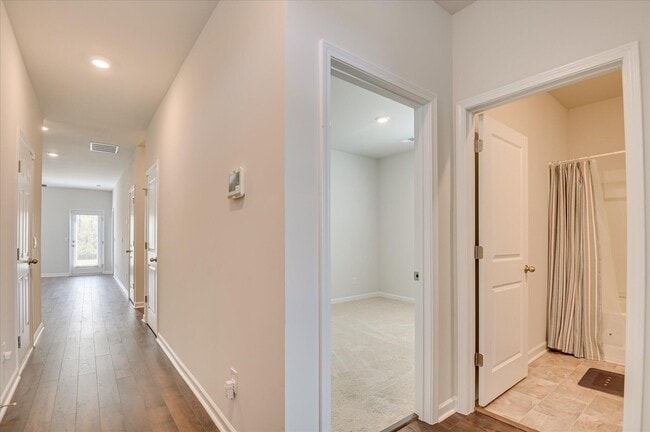 Building Photo - 5148 Captain Dr