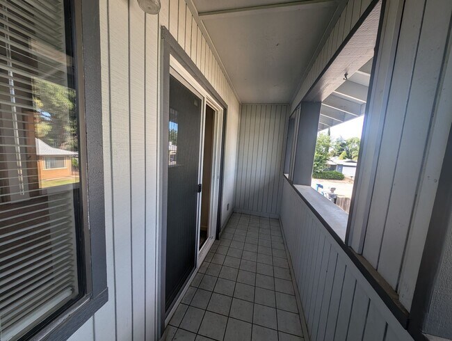 Building Photo - 0501