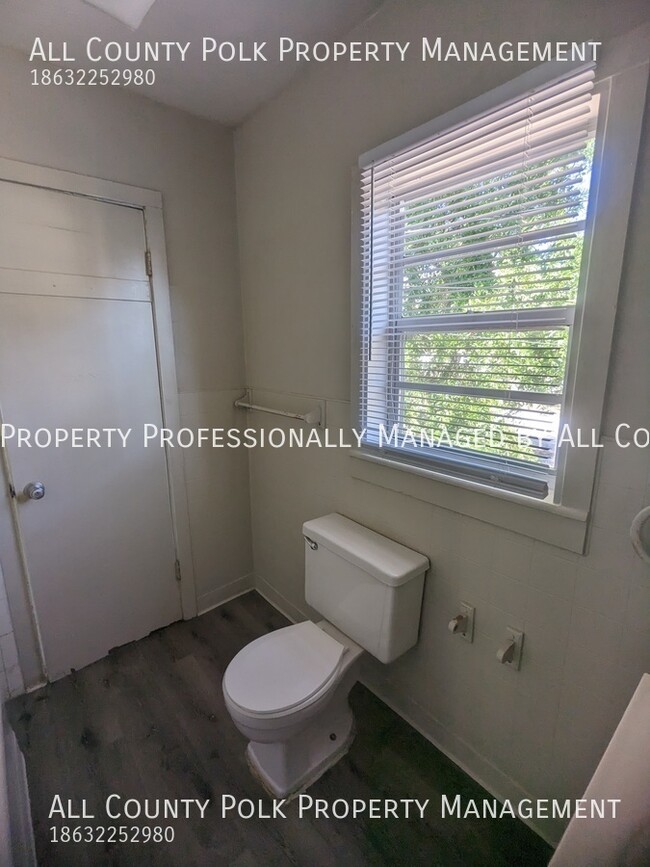 Building Photo - Awesome 2/1 Apartment in Auburndale for Rent