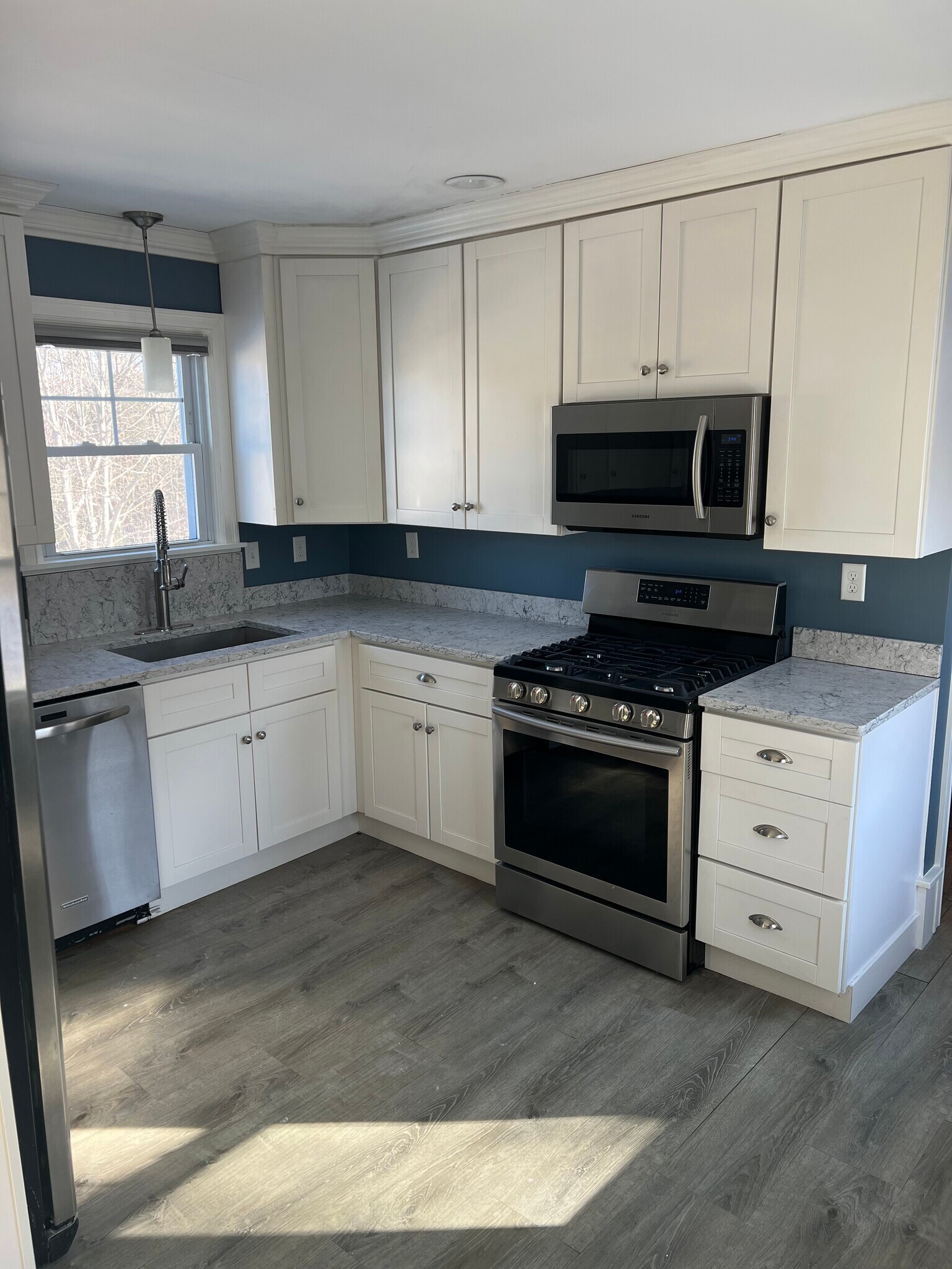 Building Photo - 116 Maple Ave