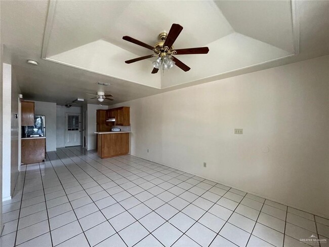 Building Photo - 11 Pleasantview Dr