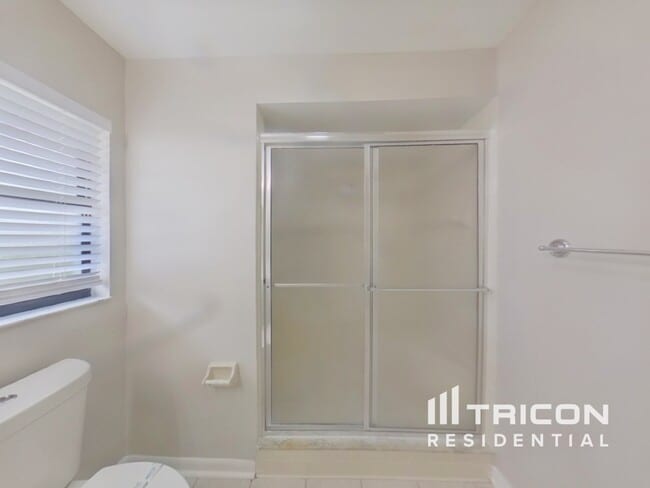 Building Photo - 1519 Carter Oaks Dr