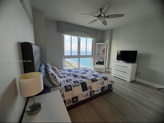 Building Photo - 2080 S Ocean Dr