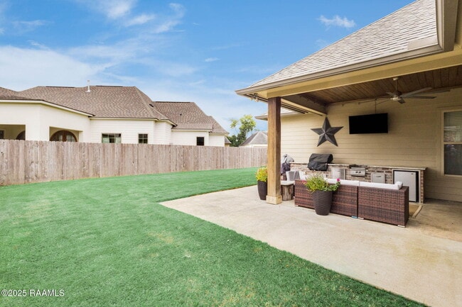 Building Photo - 215 Capstone Crossing