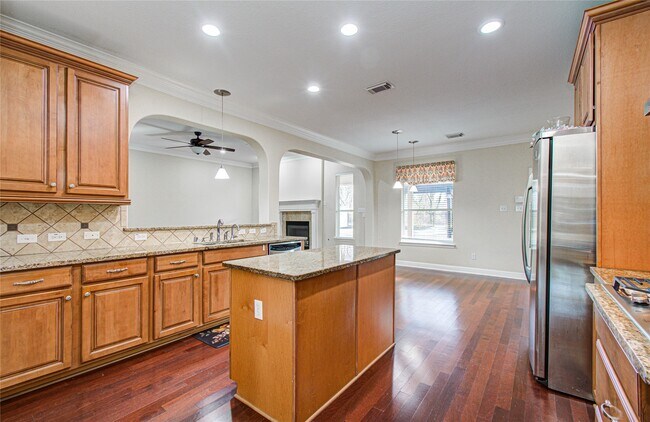 Building Photo - 3730 Arundel Gardens Ln